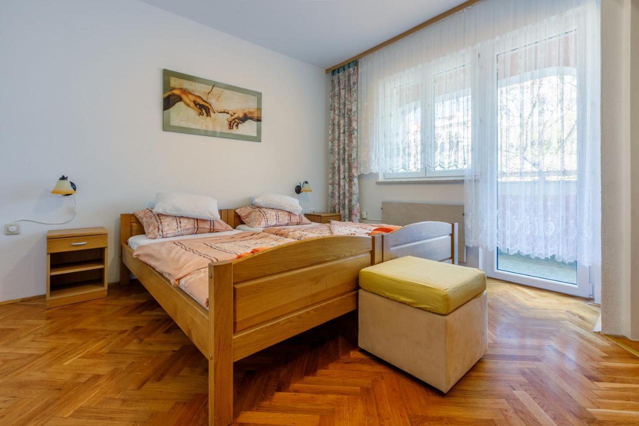 Apartments Villa 7 Crikvenica Exterior foto
