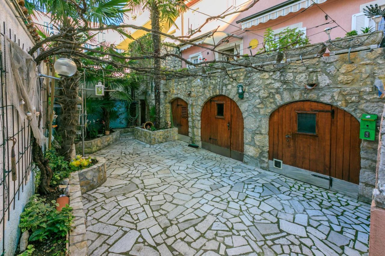 Apartments Villa 7 Crikvenica Exterior foto